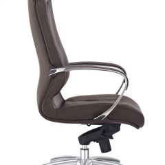Кресло руководителя Бюрократ _AURA/BROWN коричневый в Качканаре - kachkanar.mebel24.online | фото 2