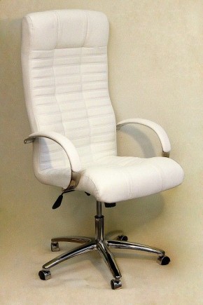 Кресло для руководителя Атлант КВ-02-131111-0402 в Качканаре - kachkanar.mebel24.online | фото 3