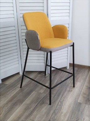 Полубарный стул NYX (H=65cm) VF106 желтый / VF120 серый М-City в Качканаре - kachkanar.mebel24.online | фото 2